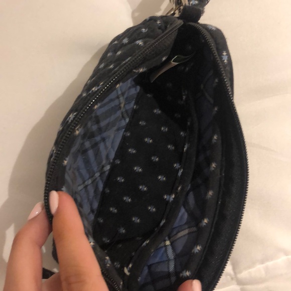 Vera Bradley wristlet - Picture 4 of 4